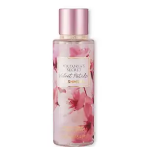 Спрей Velvet petals Cashmere Mist
