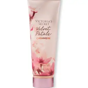Лосьйон для тіла Velvet Petals Cashmere