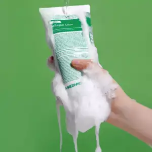 Пінка для вмивання з колагеном та CICA-комплексом Medi-Peel Green Cica Collagen Clean