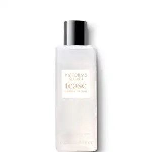 Tease Creme Cloud Fine Fragrance Mist - парфумований спрей для тіла