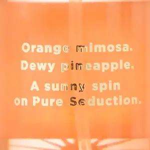 Cпрей Pure Seduction SOL Body Mist Victoria Secret- Колекція: SOL; Поєднання мімози, ананаса та цитрусових нот створює свіжий та життєрадісний аромат. ✨ Оригінал із США  у зручному об’ємі 250 мл.