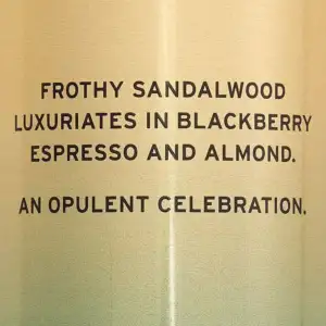 Парфумований спрей Santal Berry Silk від Victoria's Secret ( Вікторія Сікрет ), Пінистий сандал, ожинове еспресо , ароматний мигдаль, Колекція Gilded Gala, ✅ 100% оригінал