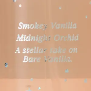 Bare Vanilla Starlit парфумований спрей (mist) вс – Вишукані теплі ноти димчастої ванілі та опівнічної орхідеї створюють розкішний і затишний шлейф, який підкреслить вашу унікальність.  ✨ Оригінал із США  у зручному об’ємі 250 мл.